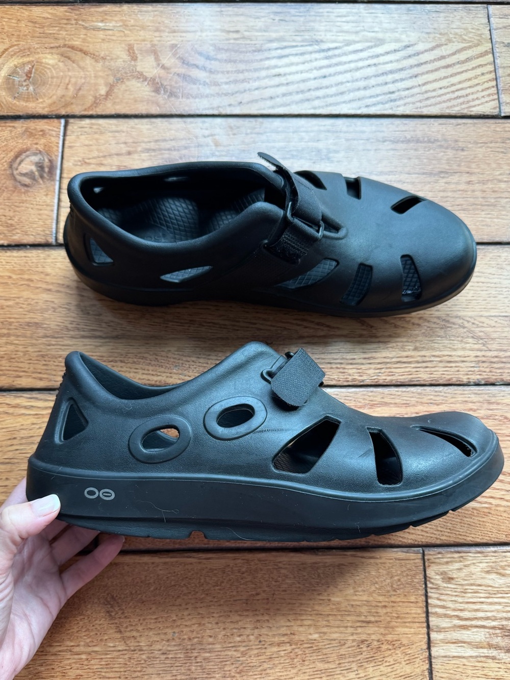 OOFOS Oocandoo Recovery Sandals Black Adjustable Strap Comfort Shoes Mens Sz 12